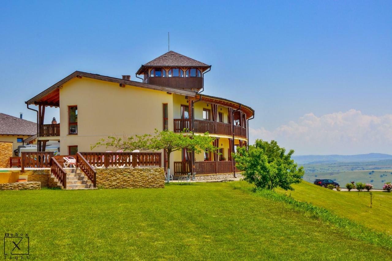 Pensiunea Casa Buna Gîrbova Exterior foto